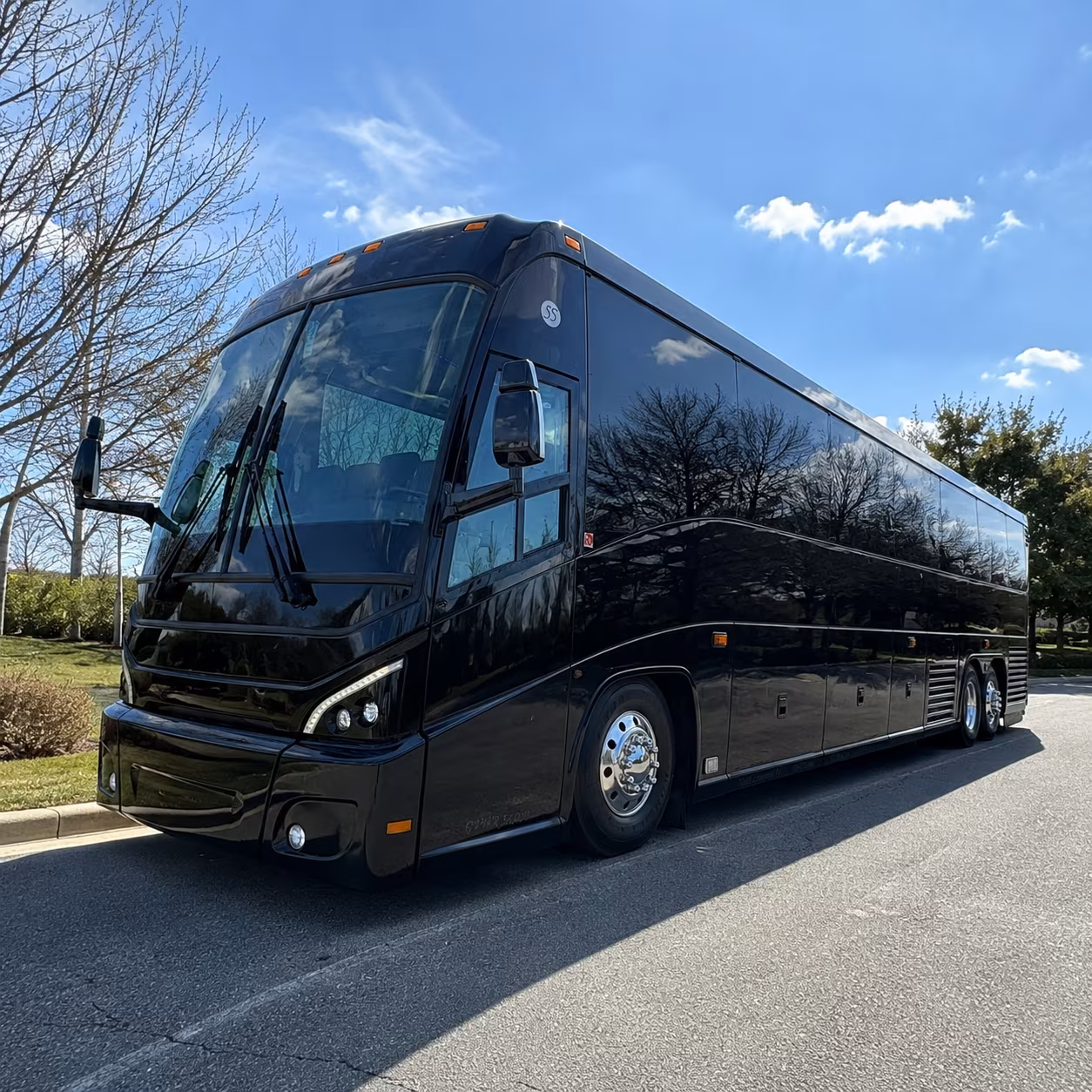 charter buses for large manchester high school prom groups