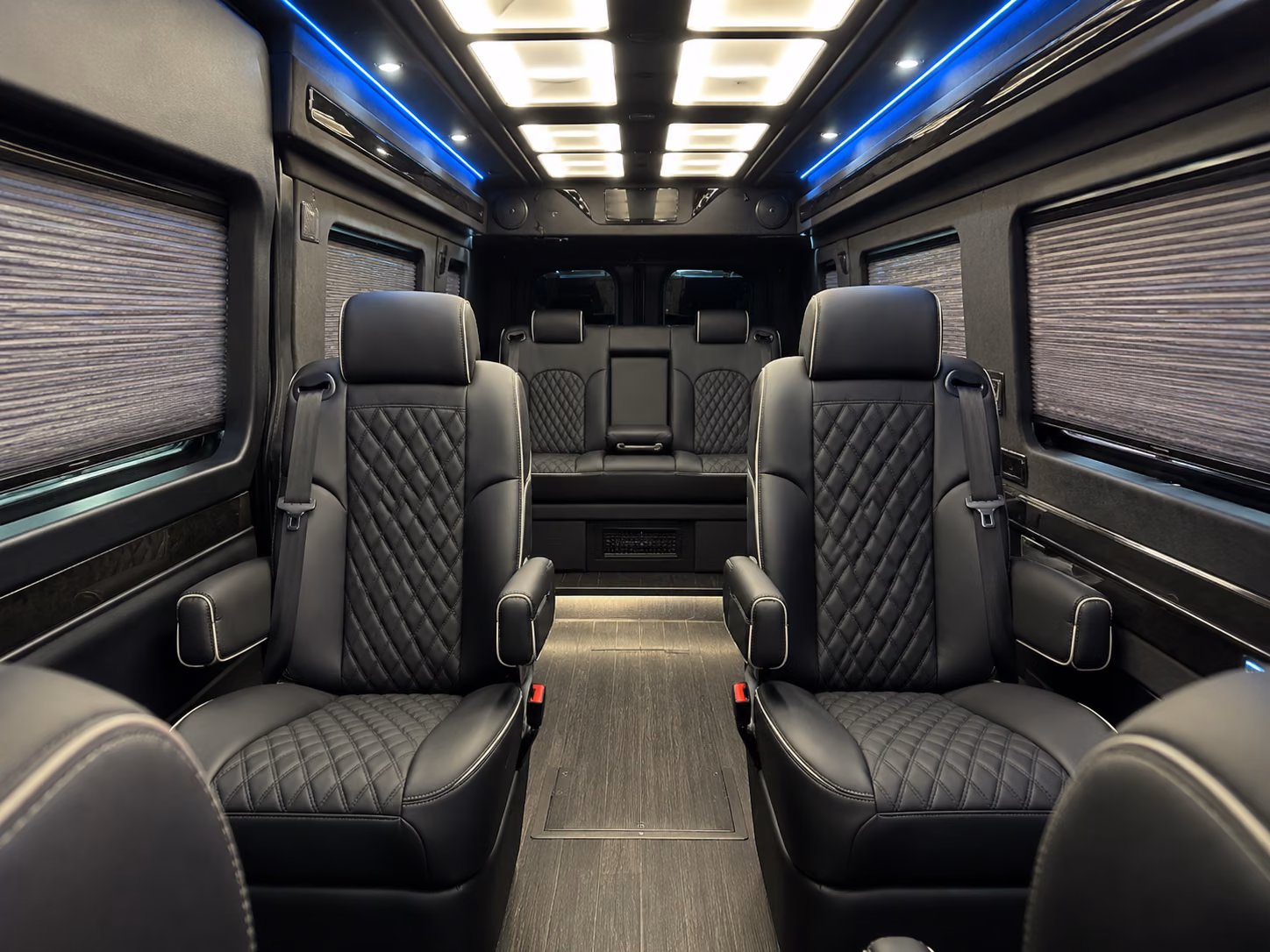 find and book transportation for your next airport transfer 1