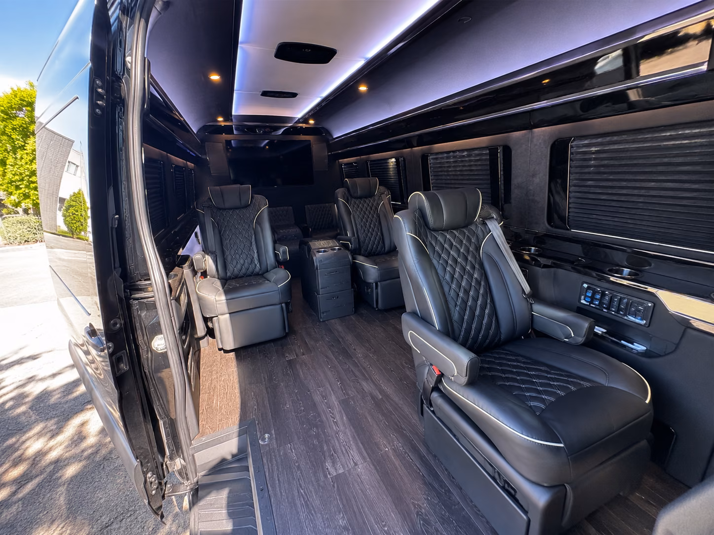 find and book transportation for your next corporate event 5