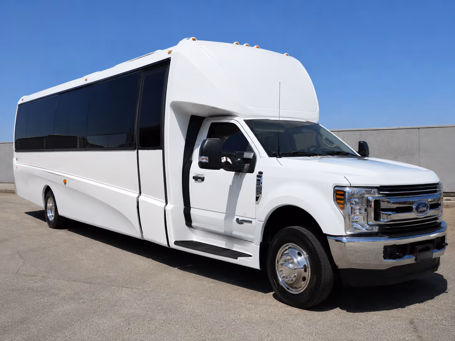find and book transportation for your next prom 5
