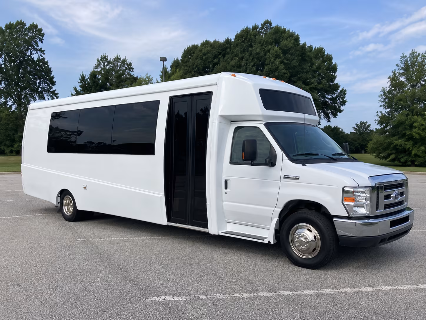 manchester 18 passenger party bus