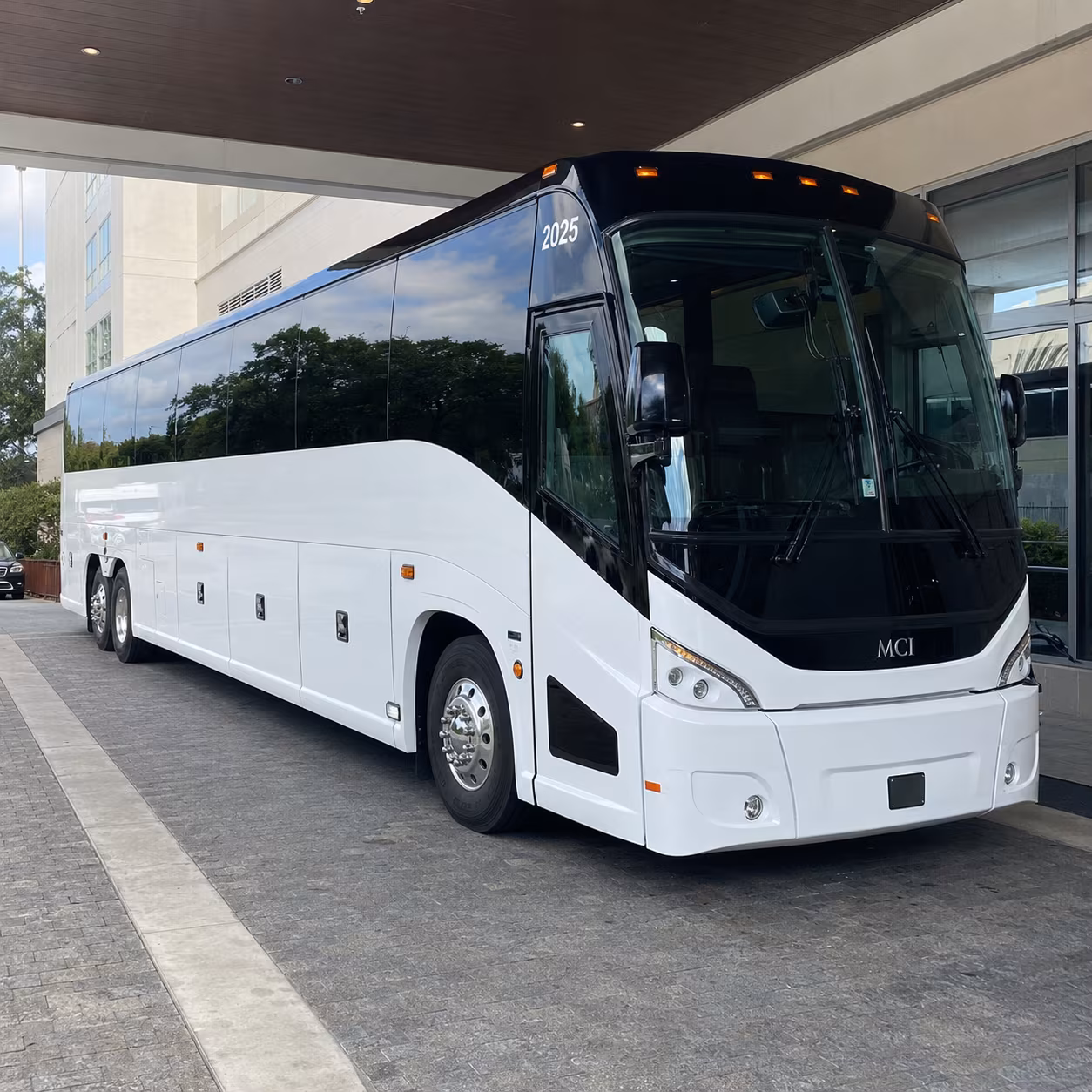 manchester 54 passenger charter bus