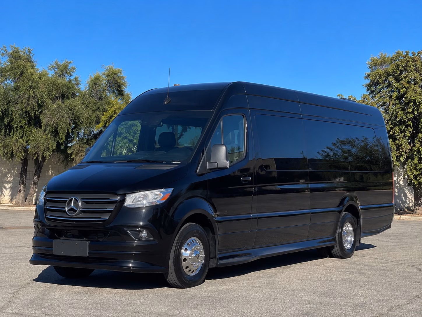 transportation serving manchester and nearby cities